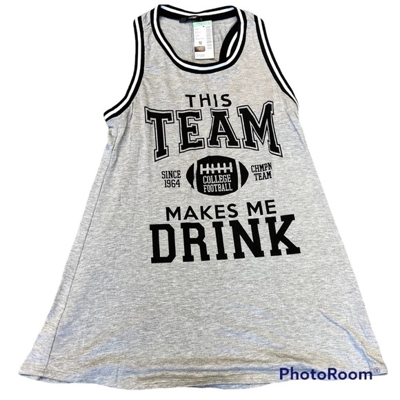 Papaya Tops - NWT Papaya “this team makes me drink” gray razorback long tank top, M, football